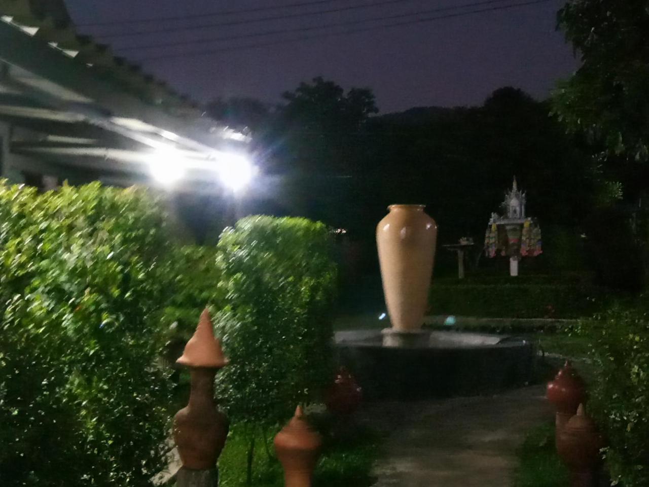 Ban Suan Sukjai Mae Sariang Hotel Exterior foto