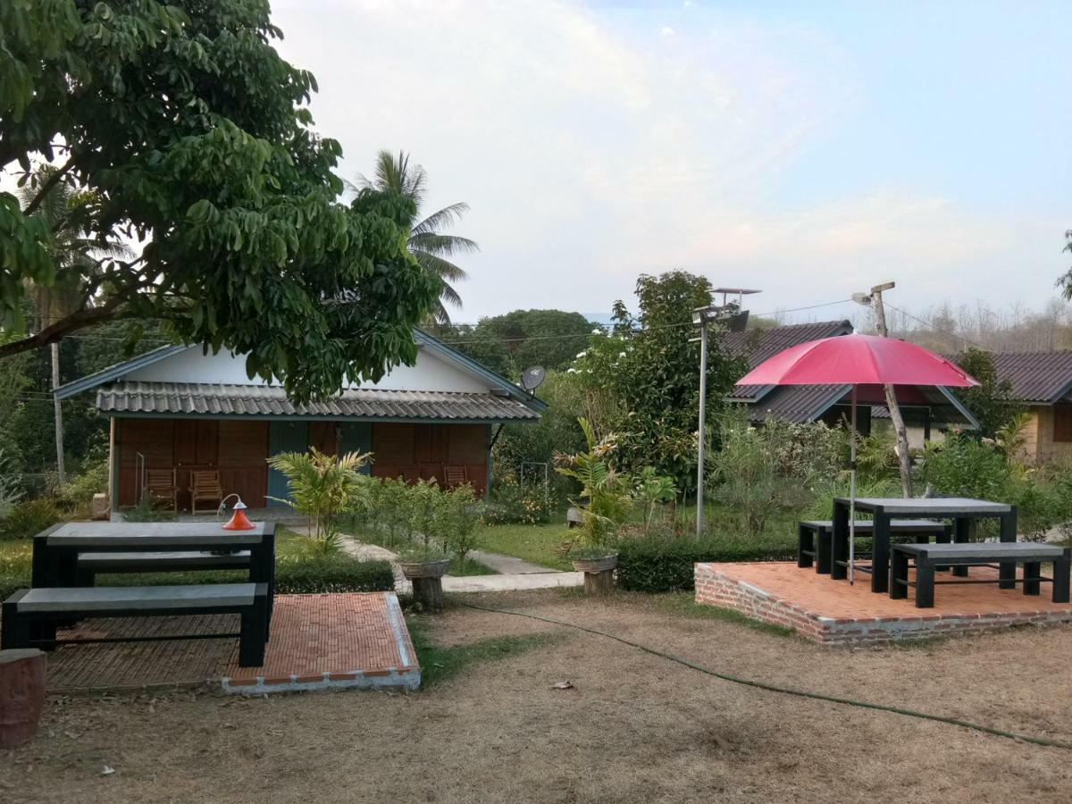 Ban Suan Sukjai Mae Sariang Hotel Exterior foto