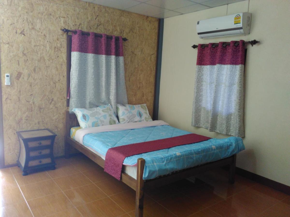 Ban Suan Sukjai Mae Sariang Hotel Exterior foto